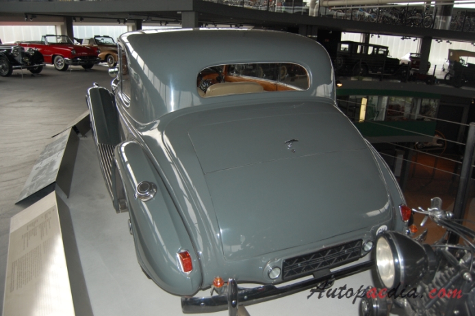 Bentley 4.25 Litre 1936-1939 (1936 Mulliner Coupé), tył