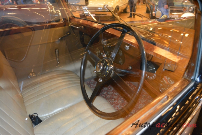 Bentley 4.25 Litre 1936-1939 (Park Ward Sports Saloon 4d), wnętrze