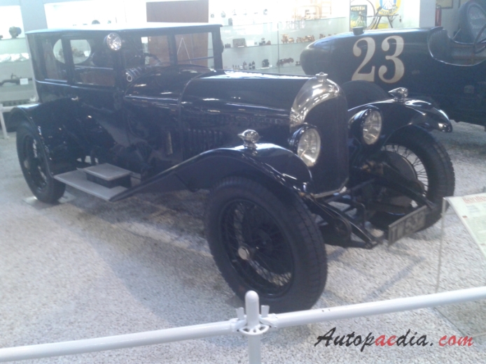Bentley 3 Litre 1921-1929 (1924 FHC Coupé 2d), right front view