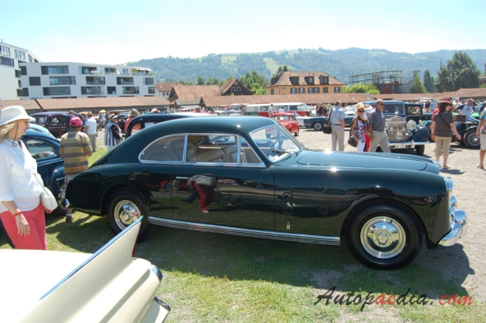 Bentley Mark VI 1946-1952 (1948 Cresta Pininfarina Coupé Facel-Métallon), prawy bok