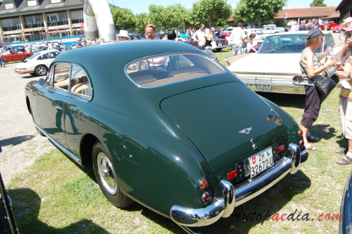 Bentley Mark VI 1946-1952 (1948 Cresta Pininfarina Coupé Facel-Métallon),  left rear view