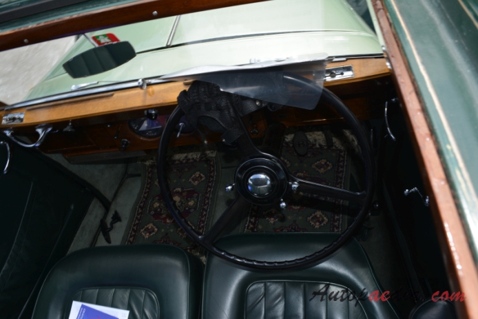 Bentley Mark VI 1946-1952 (1948 Freestone & Webb 4d saloon), wnętrze