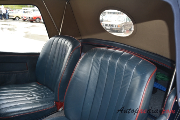 Bentley Mark VI 1946-1952 (1949 Special Sports roadster 2d), wnętrze