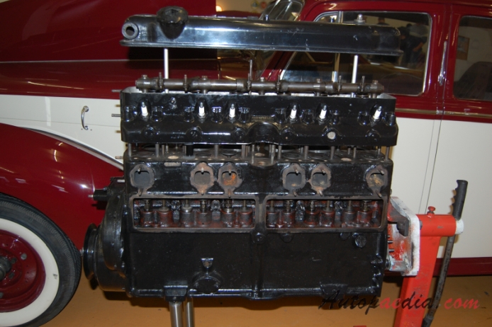 Bentley Mark VI 1946-1952 (1949 saloon 4d), engine  