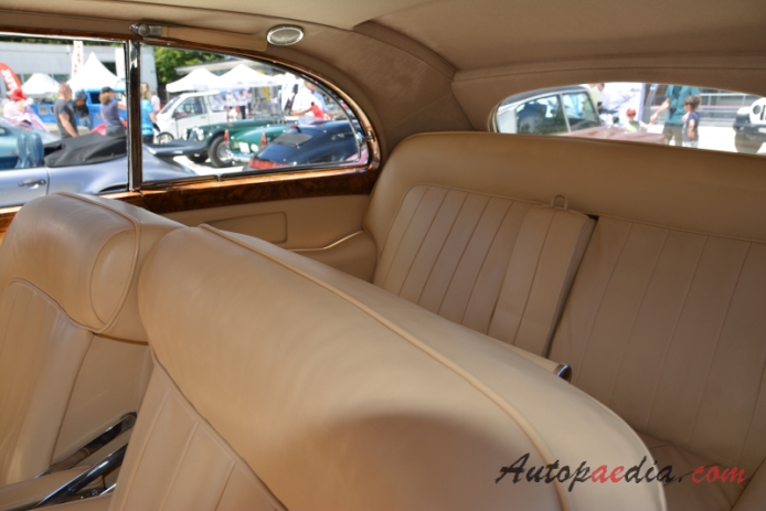 Bentley Mark VI 1946-1952 (James Young Coupé 2d), interior