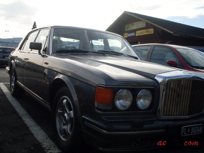 Bentley Mulsanne, Eight, Brooklands 1980-1998, right front view