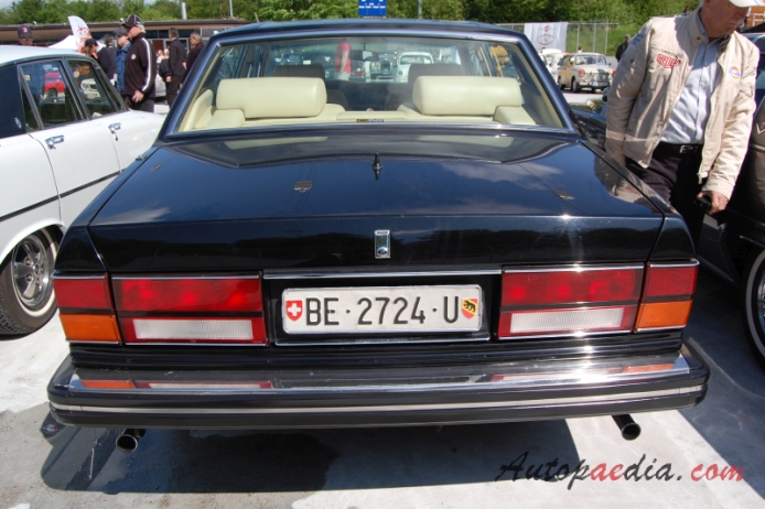 Bentley Mulsanne 1980-1992 (1980-1989 sedan 4d), tył