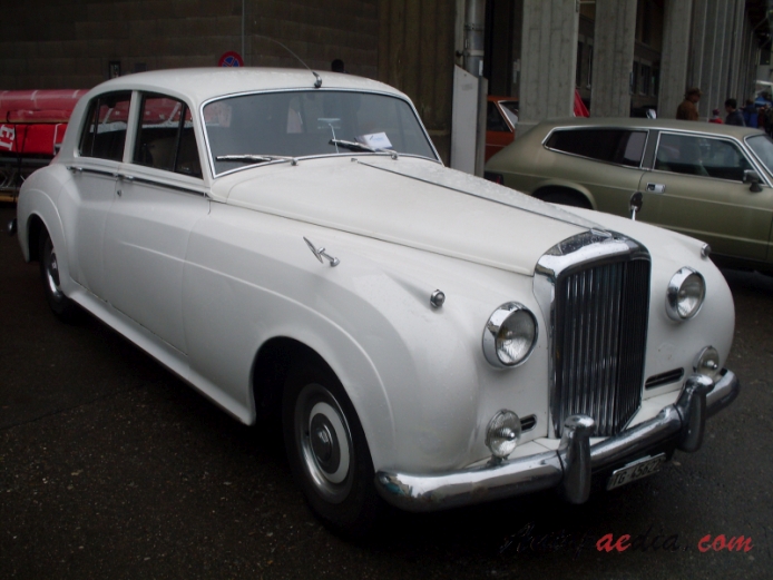 Bentley S Series 1955-1965 (1955-1962 S1/S2 saloon 4d), prawy przód