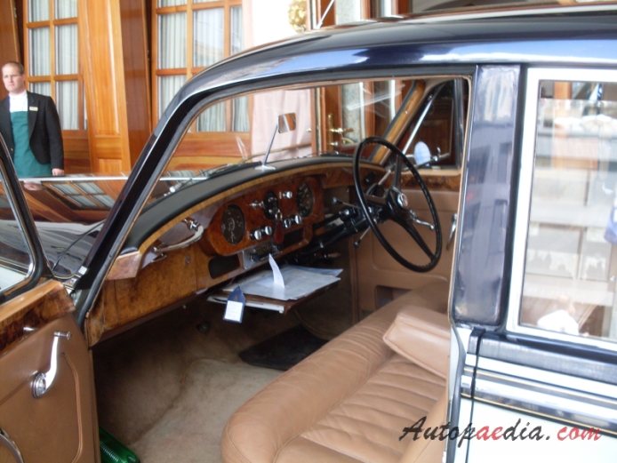 Bentley S Series 1955-1965 (1955 Bentley S1 saloon 4d), interior