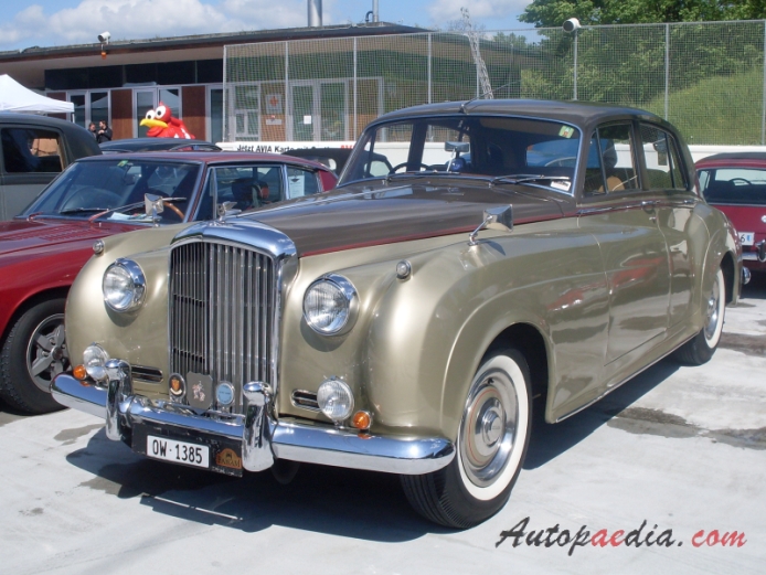 Bentley S Series 1955-1965 (1957 Bentley S1 saloon 4d), left front view