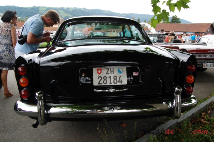 Bentley S Series 1955-1965 (1962-1965 S3 Continental Mulliner Park Ward Coupé 2d), rear view