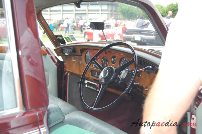 Bentley S Series 1955-1965 (1962-1965 S3 saloon 4d), wnętrze