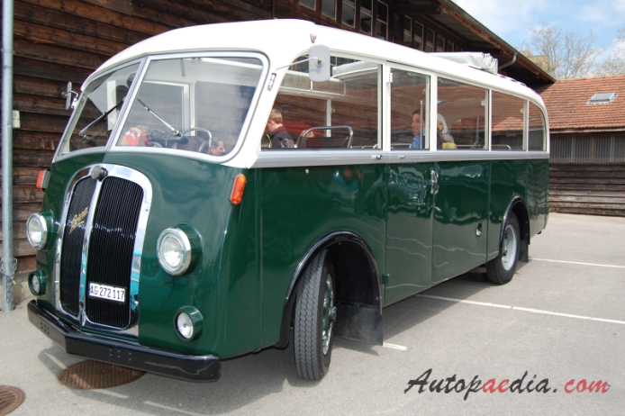 Berna autobus Type U 1939-1965 (1948 Berna 1UP 138 R1-H Frontlenker Carroseriewerke Bern Ramzeier & Jenzer), lewy przód
