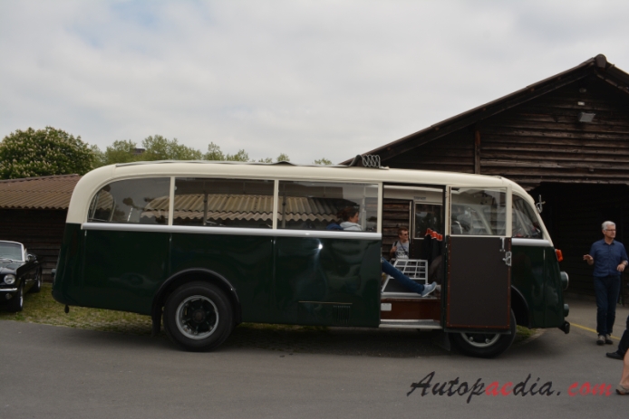 Berna autobus Type U 1939-1965 (1948 Berna 1UP 138 R1-H Frontlenker Carroseriewerke Bern Ramzeier & Jenzer), prawy bok