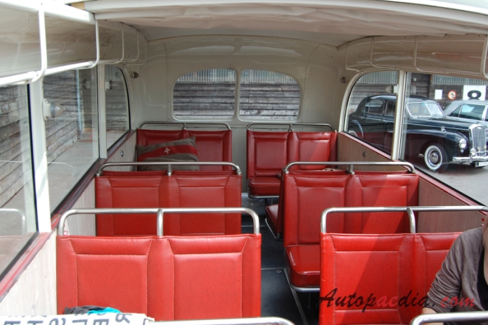 Berna autobus Type U 1939-1965 (1948 Berna 1UP 138 R1-H Frontlenker Carroseriewerke Bern Ramzeier & Jenzer), wnętrze