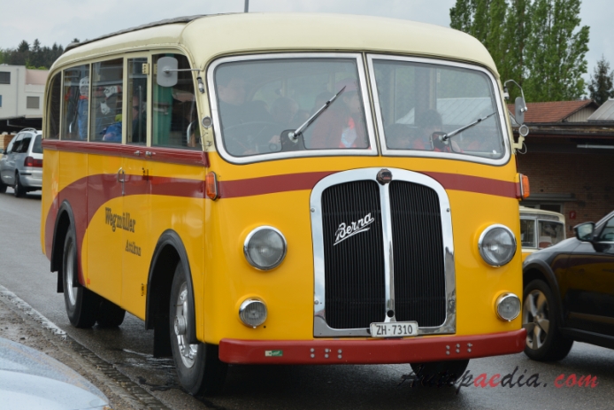 Berna autobus Type U 1939-1965 (1948 Berna 1UP 138 R1-H Frontlenker Wegmüller Attikon Postauto), prawy przód
