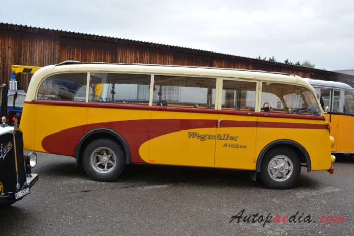 Berna autobus Type U 1939-1965 (1948 Berna 1UP 138 R1-H Frontlenker Wegmüller Attikon Postauto), prawy bok