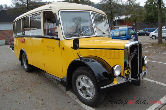 Berna autobus Type U 1939-1965 (1948 Berna 1U Alpenwagen-I Oldie-Post Postauto), prawy przód