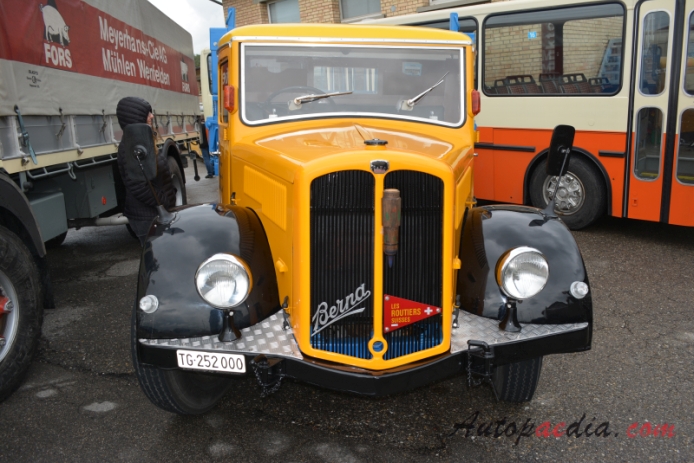 Berna type U 1939-1965 (1951 Berna 2UL Niederer Transporte Bischofszell dump truck), front view