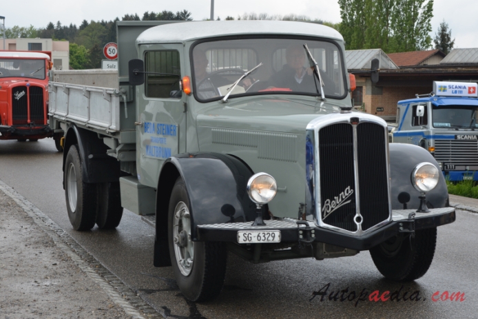 Berna typ U 1939-1965 (1957 Berna 2US Beda Steiner Transporte Kaltbrunn wywrotka), prawy przód