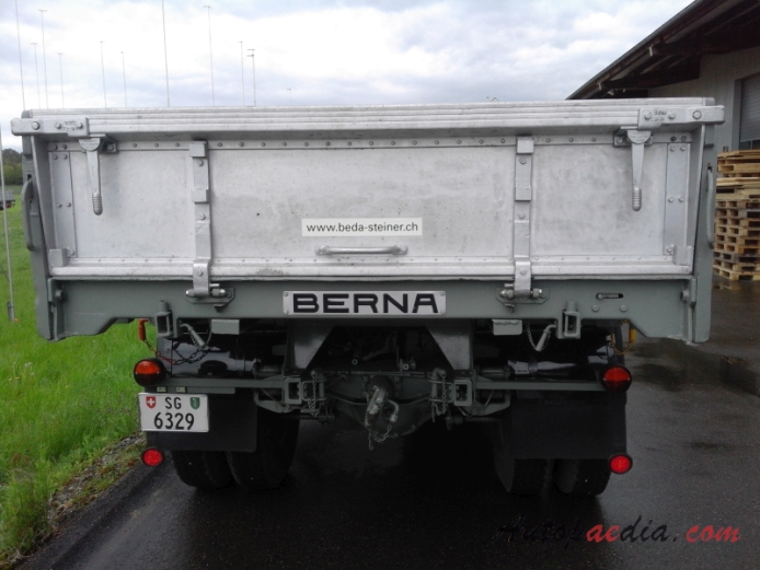 Berna type U 1939-1965 (1957 Berna 2US Beda Steiner Transporte Kaltbrunn dump truck), rear view