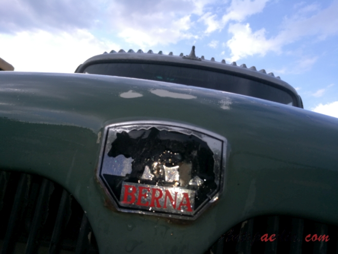 Berna typ V 1955-1977 (1958-1977 Berna 5V 4x2 Ernst Autotransport AG), emblemat przód 