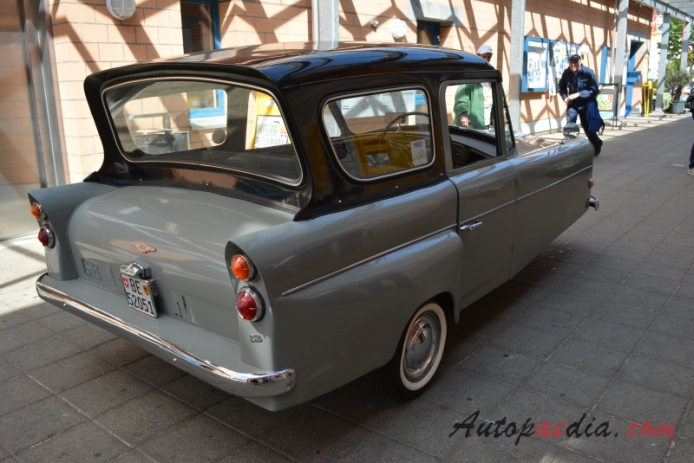 Bond Minicar 1949-1966 (1961-1966 Minicar F saloon three wheeler), right rear view