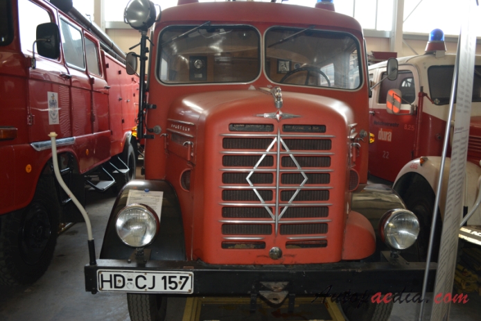 Borgward B 2500 1954-1961 (1958 2500 A LF8 4x4 Bachert wóz strażacki), przód