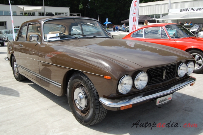 Bristol 411 1969-1976 (1972-1976 Series 3- Series 6), right front view
