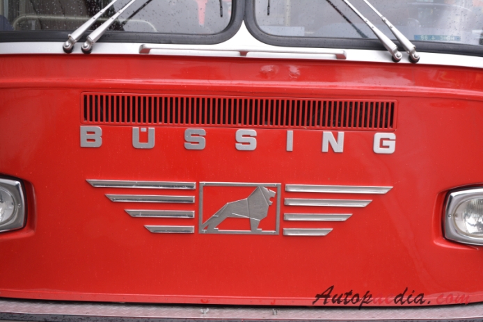 Büssing Präfekt 1965-197x (1971 Büssing Präfekt 26 BS 110 DD U11D Winterthur Verkehrsbetriebe double-decker bus), front emblem  