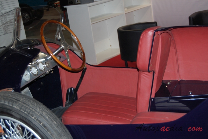 Bugatti type 23 Brescia Tourer 1920-1926 (1923 Lavocat&Marsaud Sport Decale), interior