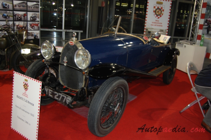 Bugatti typ 23 Brescia Tourer 1920-1926 (1925 four-seater), lewy przód