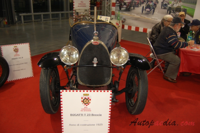 Bugatti typ 23 Brescia Tourer 1920-1926 (1925 four-seater), przód