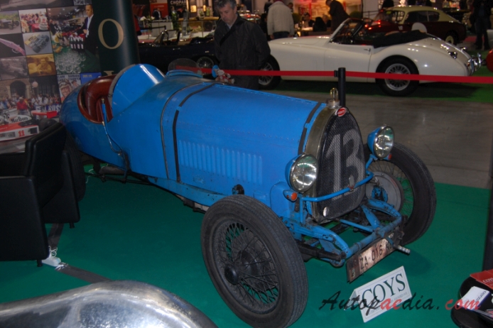 Bugatti typ 23 Brescia Tourer 1920-1926 (two-seater), prawy przód