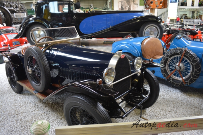 Bugatti typ 30 1922-1926 (1926 two seater), prawy przód