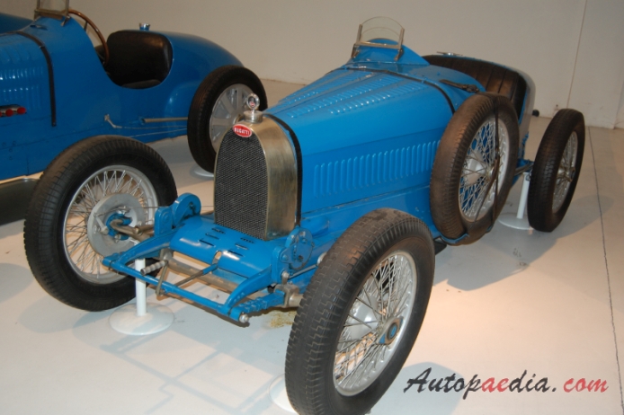 Bugatti typ 35 1924-1931 (1925 Biplace Course 35), lewy przód