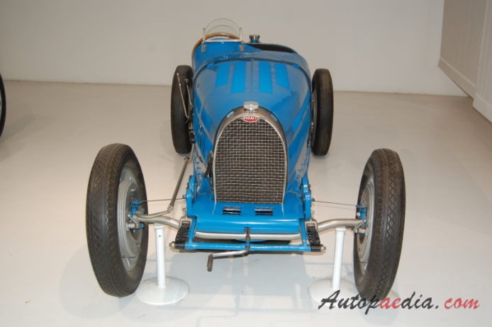 Bugatti type 35 1924-1931 (1926 Biplace Course 35C), front view