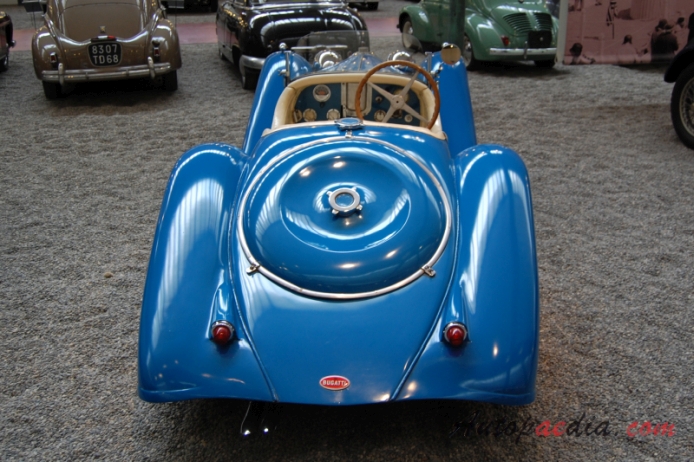 Bugatti typ 35 1924-1931 (1927 Biplace Sport 35B), tył