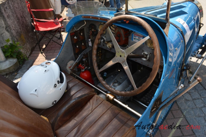 Bugatti typ 35 1924-1931 (1928 35B two-seater), wnętrze