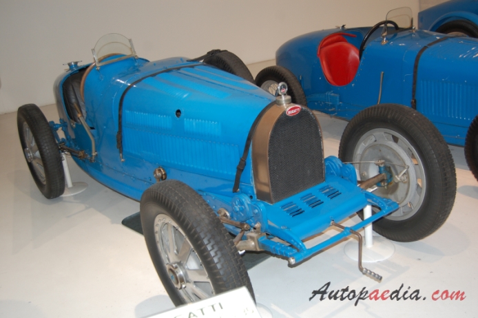 Bugatti typ 35 1924-1931 (1929 Biplace Course 35), prawy przód