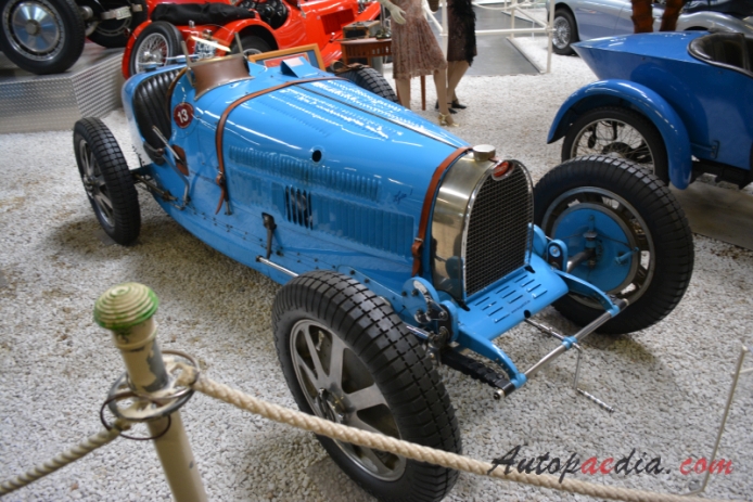 Bugatti typ 35 1924-1931 (1930 35C two-seater), prawy przód