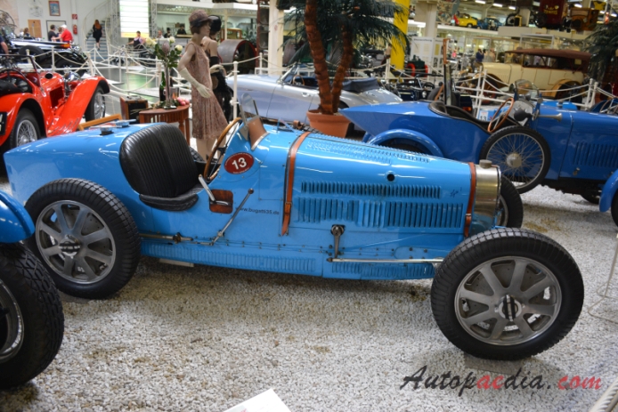 Bugatti typ 35 1924-1931 (1930 35C two-seater), prawy bok