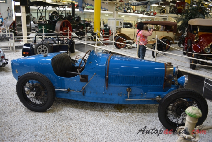 Bugatti typ 37 1925-1930 (1926 two-seater), prawy bok