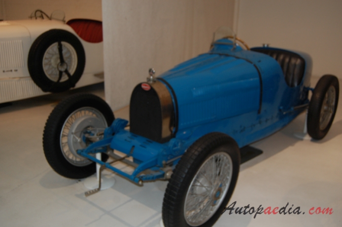 Bugatti typ 37 1925-1930 (1929 Biplace Course 37A), lewy przód