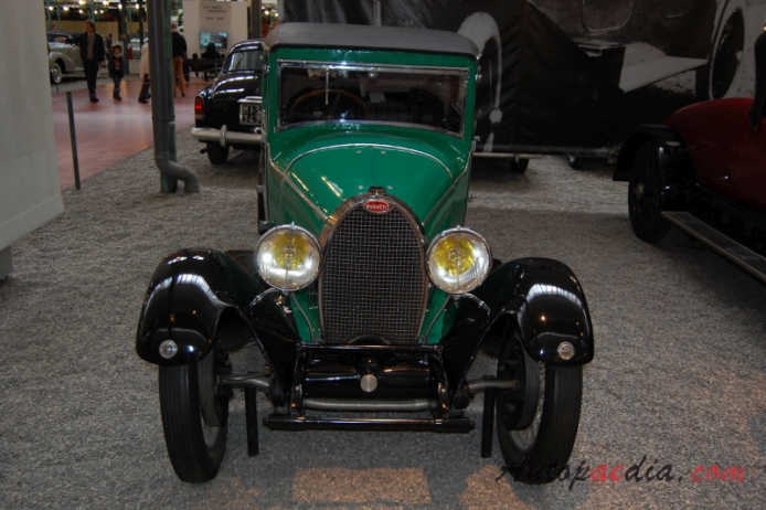 Bugatti type 40 1926-1930 (1928 Berline 4d), front view