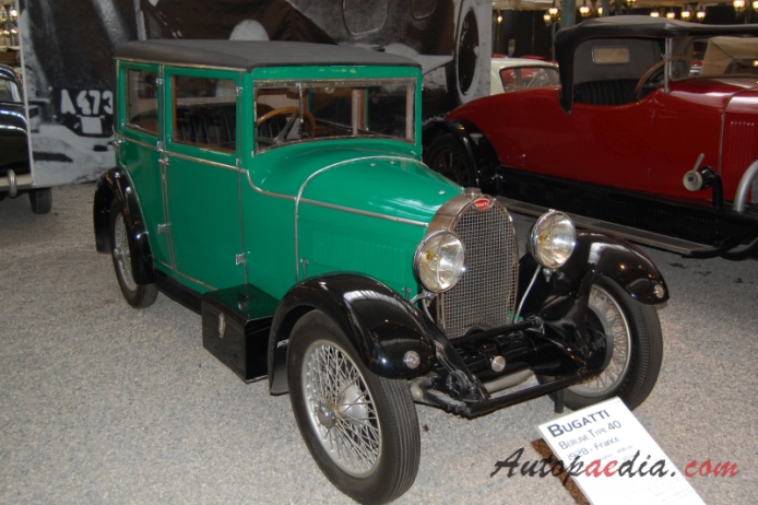 Bugatti typ 40 1926-1930 (1928 Berline 4d), prawy przód