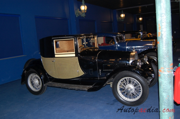 Bugatti typ 40 1926-1930 (1929 Coupé 2d), prawy bok