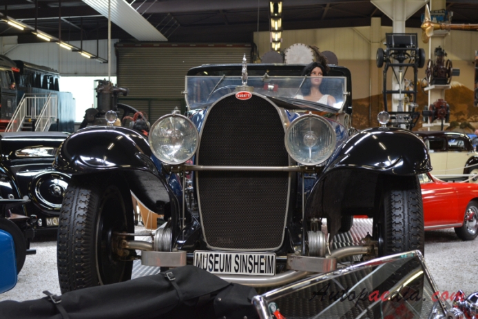 Bugatti typ 41 Royale 1926-1933 (1929 Coupé Napoleon replika 4d), przód