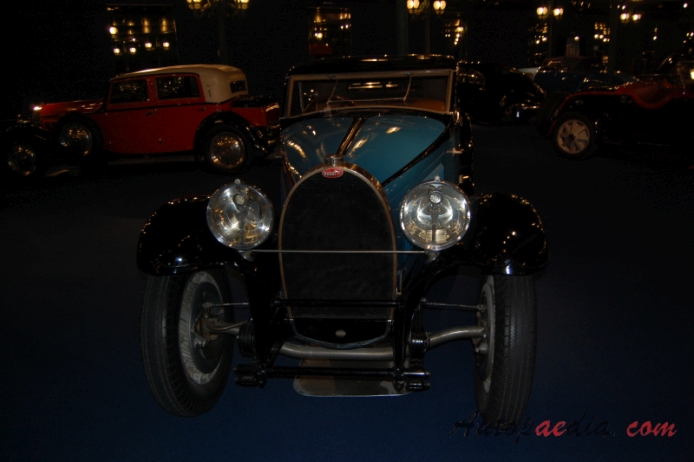 Bugatti typ 46 1929-1933 (1933 Jean autokar 2d), przód