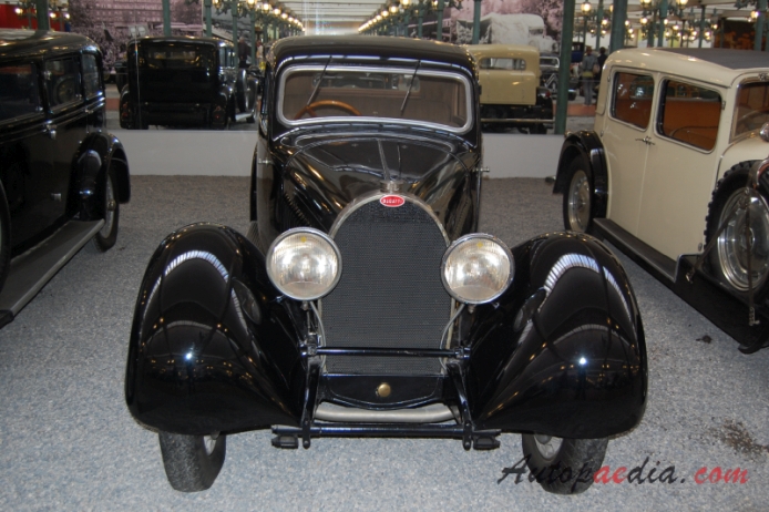 Bugatti typ 46 1929-1933 (1934 Berline 46S 4d), przód